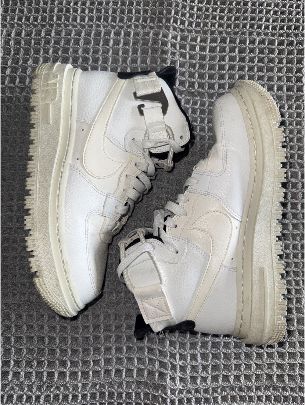 Nike Air Force 1 High Utility 2.0 Summit White Women's Sz 6 DC3584-100